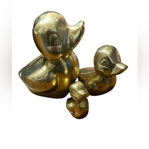Vintage ‘70’s solid brass duck family of 3